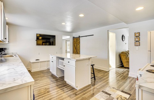 Elkhart Lake House | 2 Mi to Road America: Pet-Friendly Duplex!