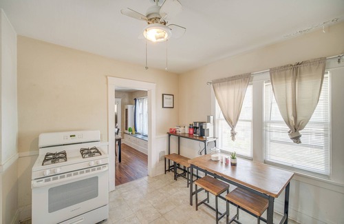 Old Brooklyn Apartment | 2 Mi to Zoo: Charming Apt w/Balcony in Cleveland