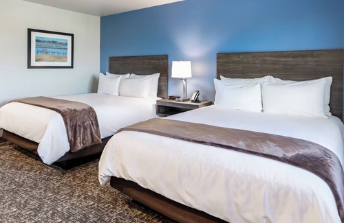 Mitchell Hotel | 2 Modern Suites with Fully Equipped Kitchen Near Mitchell Prehistoric Village