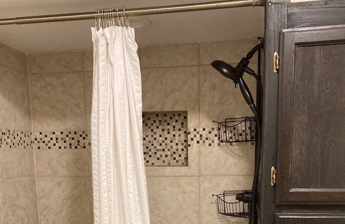East Jordan House | 2 Mountain Resorts, and Lake Charlevoix! Year round fun w/amenities of home.