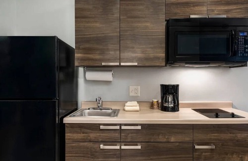 Westgate Hotel | 2 Perfect Rooms with Fully Equipped Kitchen for Family Travels in Camp Lejeune