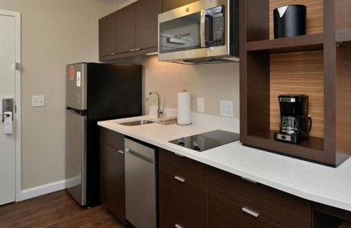 Morrisville Hotel | 2 Pet-Friendly Studios with Full Kitchen and Breakfast – Ideal for Long Stays