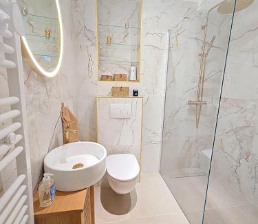 Asnieres-sur-Seine Apartment | 2 Pièces accès par code proche Metro