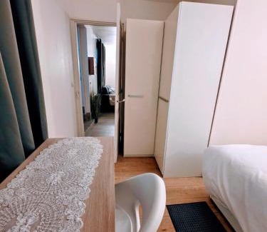 Asnieres-sur-Seine Apartment | 2 Pièces accès par code proche Metro