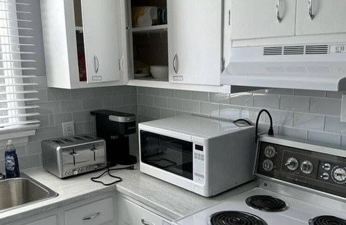 East Kildonan House | 2 Private Bedrooms in Winnipeg1