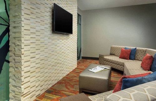 Upper East Side Hotel | 2 Queen Beds at Courtyard New York Manhattan! Onsite Dining!