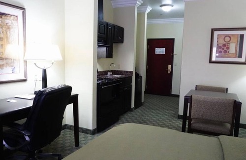 Cresson Hotel | 2 Queen Beds Stay, Scottish Inns Cresson, Free Hot Breakfast & Parking