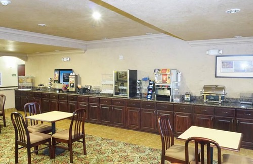 Cresson Hotel | 2 Queen Beds Stay, Scottish Inns Cresson, Free Hot Breakfast & Parking