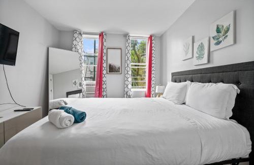 Jersey City Apartment | 2 Queen Beds, TV's in Bedroom, Path to Manhattan