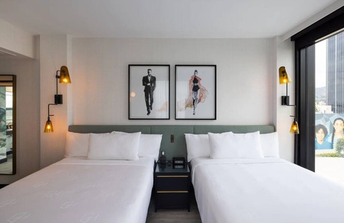 Hollywood Hotel | 2 Relaxing Unit Hollywood Stay: Pool, Rooftop, Pets Allowed, Attractions