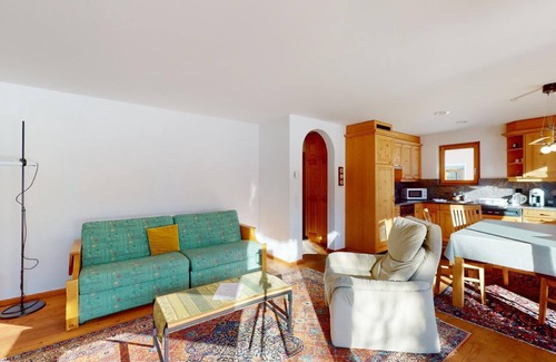 Celerina-Schlarigna Apartment | 2-room apartment on the ground floor, with about 60 m2.