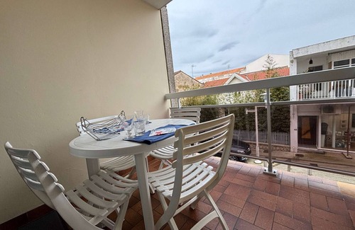Pontaillac Apartment | 2-room apartment in Royan/Pontaillac with balcony and parking