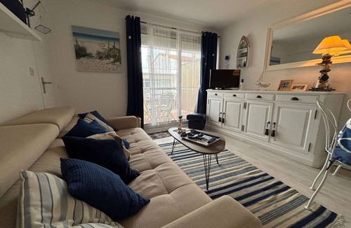 Pontaillac Apartment | 2-room apartment in Royan/Pontaillac with balcony and parking