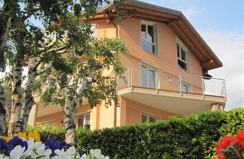 Maccagno Apartment | 2-room apartment only 100 m from the beach and the lake promenade