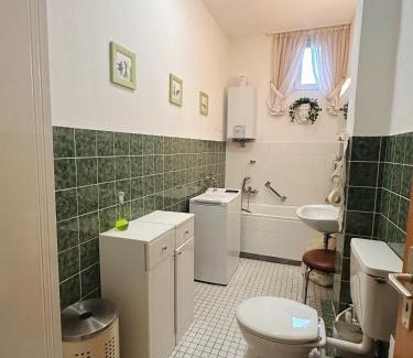 Hochemmerich Apartment | 2 Schlafenzimmer 5 Betten