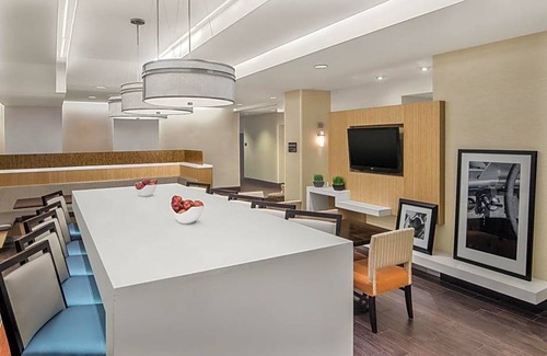 Midlothian Hotel | 2-Star Hotel ∙ Hampton Inn Richmond-SW Hull Street