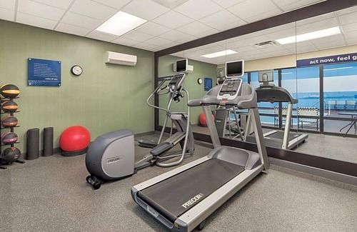 Midlothian Hotel | 2-Star Hotel ∙ Hampton Inn Richmond-SW Hull Street