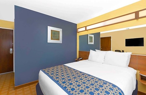 Kearney Hotel | 2-Star Hotel ∙ Microtel Inn & Suites - Kearney