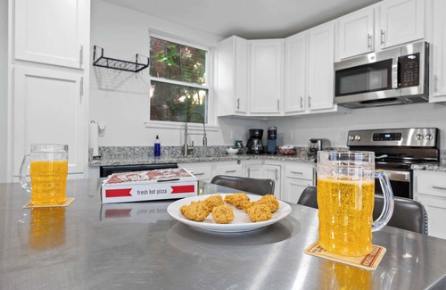 Phoenix Hill Apartment | 2-Unit Modern Container Retreat Perfect for Groups