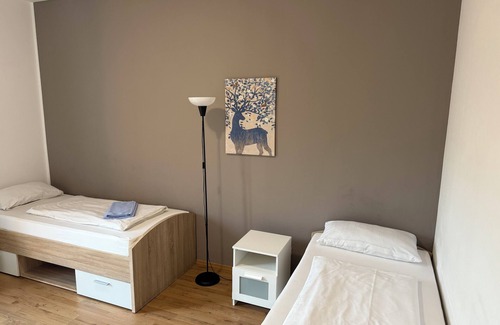 Munchen District Apartment | 2 Zimmer/Room