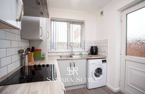 Blyth House | 20% OFF! Stylish 3BR | Contractors & Family Stay