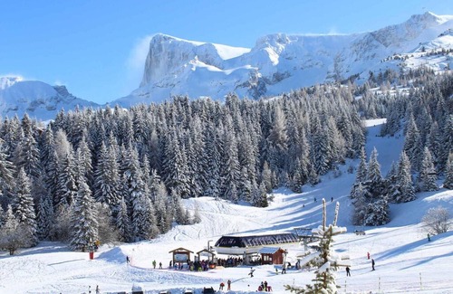Saint-Etienne-en-Devoluy Apartment | 200m from resort center, 1st floor, view mountain, balcony, tv, ski locker, 31m², Superdévoluy