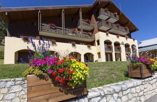 Doucy-Combelouviere Apartment | 200m from ski slopes, balcony, parking, tv, ski locker, 65m², Valmorel