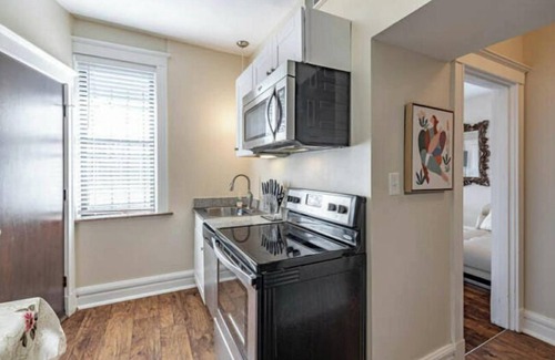 St. Louis Apartment | #202 AlbertHall Washington university