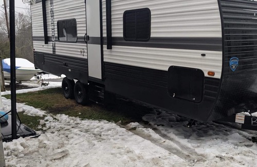 Crab Orchard House | 2024 keystone hideout travel trailer