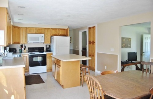 Snug Harbor House | 2024 ~ NOW BOOKING SUMMER WEEKS ~ Snug Harbor - Great Family Getaway!