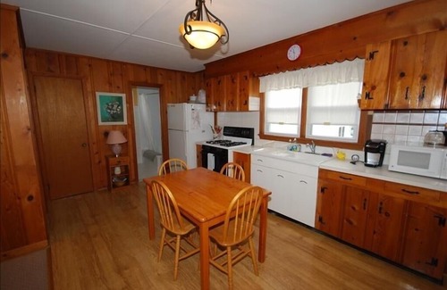 South Rehoboth Apartment | 207B Laurel St - One Bedroom Apartment, Sleeps 4