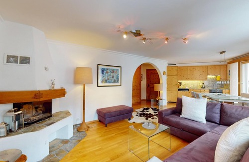Silvaplana Apartment | 2½ -room apartment on the first floor, with lift.