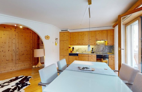 Silvaplana Apartment | 2½ -room apartment on the first floor, with lift.
