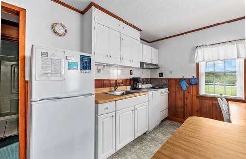 South Nags Head House | 212 - Cute Ocean-Side Rental Home - South Nags Head - Steps to the Ocean!