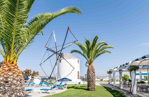 Albufeira Ski Chalet | #220 Windmill Hill by Home Holidays