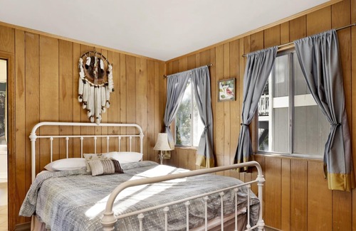 Moonridge Ski Chalet | 2209-hawks Nest 2 Bedroom Home by Redawning