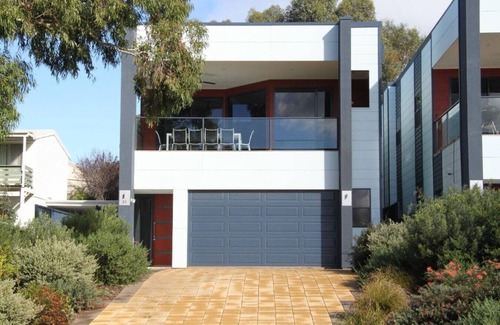 Encounter Bay House | 23 Nevin Avenue, Encounter Bay