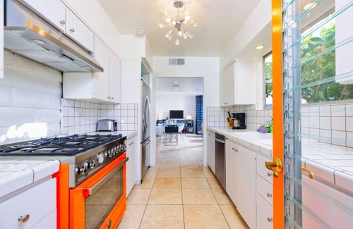 Old Las Palmas Apartment | 25%Off Nov 20-23! Great Reviews/Location -Pool/Spa