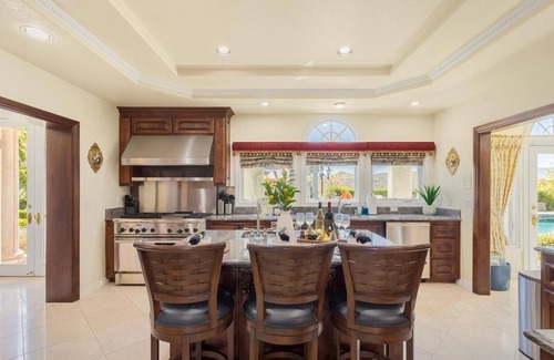 Perris House | 25% Off Oct 16-19 W/Pool & Hot Tub, Great Views!