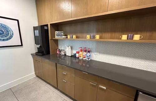 Pflugerville Apartment | 27 Cozy King w Resort Amenities