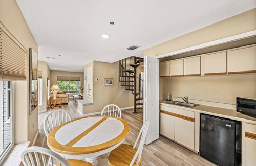 Boca Grande House | 2740 Shore Ln - 1 block to the peach - Pet Friendly! Large Home