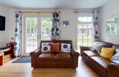 Saint Erth Praze House | 28 Tudor Court, Tolroy Manor
