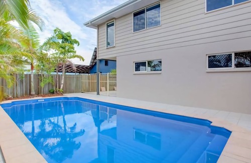 Rainbow Beach House | 29 Cypress Avenue - Rainbow Beach. Close to the beach with a pool