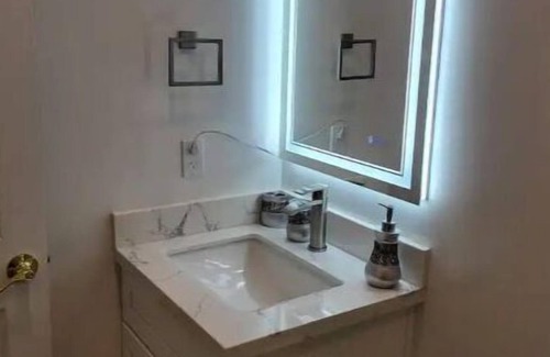 Union City House | 2b-2b Modern Guesthouse