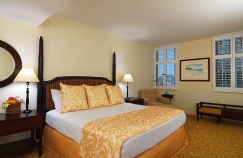 Waikiki Resort | 2Bd/2Ba Condo at Lagoon Tower Hilton Hawaiian Village Sleeps 6
