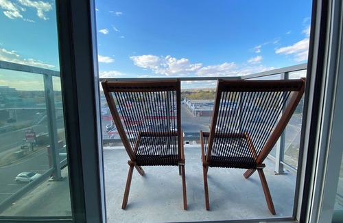 Brentwood Condo | 2BD 2BA mountain view Condo near UofC CTrain + Gym