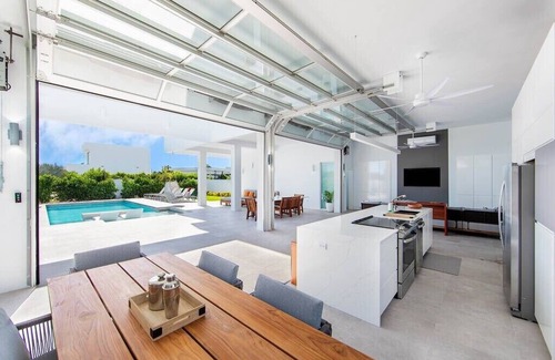 Long Bay Villa | 2bdr Beachside Vacation Villa, Hotel Amenities v6