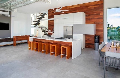 Long Bay Villa | 2bdr Beachside Vacation Villa, Hotel Amenities v6