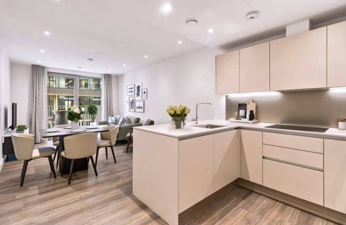 Nine Elms Apartment | 2bed-2bath-2balconylondoneyeview