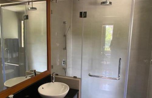 Choeng Thale Villa | 2Bed Villa - Sleeps 4 - Poolside Wifi Near Beach